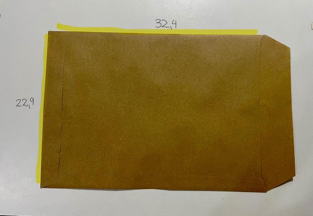 Sobre 22.9 X 32.4